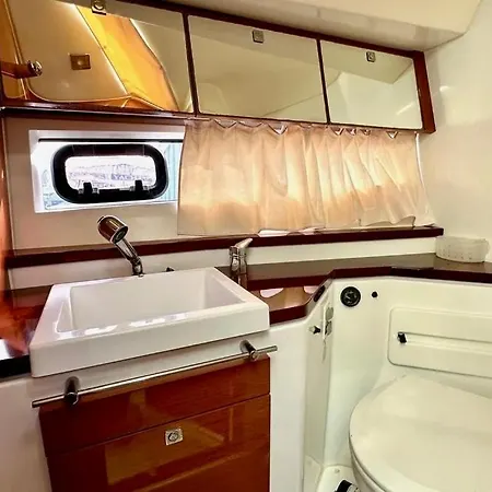 Experience Maritime Sur Un Yacht A - Boat Paradise