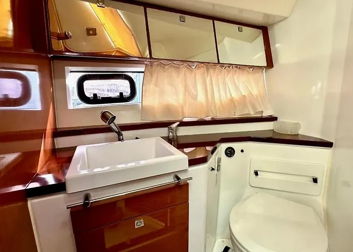 Experience Maritime Sur Un Yacht A - Boat Paradise